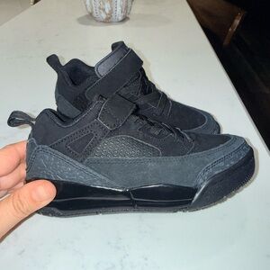 Jordan Kids Sneakers in Black- worn once inside